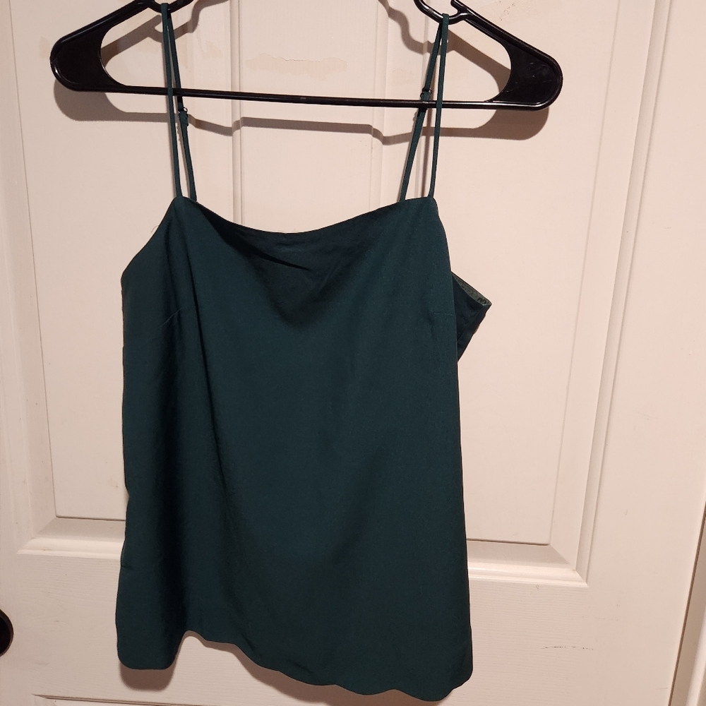 J.Crew Green Scallop Sleeveless Tank Top Holiday Christmas NEW Size 2 - Picture 2 of 6